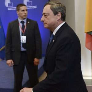 Draghi "confiante" nas negociações UE-Grécia