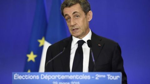 Pemilihan Perancis 2015: kemenangan Sarkozy, Le Pen dan Hollande gagal