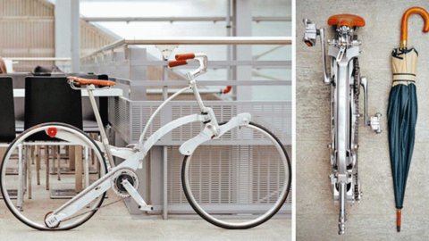傘のように小さい自転車: イタリア製の最新の発明品