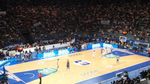 Baloncesto: amarga victoria del Milán, descendido a la Eurocopa