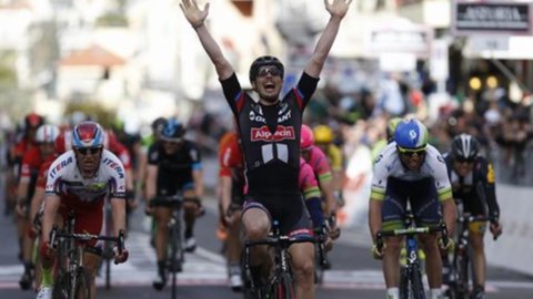 سائیکلنگ: Roubaix، Degenkolb کی فتح۔ Wiggins، ایک دھماکے کے بغیر الوداع