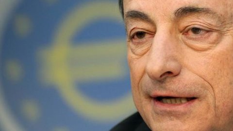 Draghi Qe کا دفاع کرتا ہے، جو اسٹاک مارکیٹ کی ریلی کو سپرنٹ دیتا ہے۔