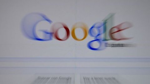 Google își schimbă algoritmul și de astăzi recompensează smartphone-urile și tabletele