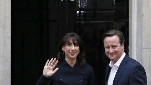 GB : Cameron triomphe, la livre sterling monte en flèche