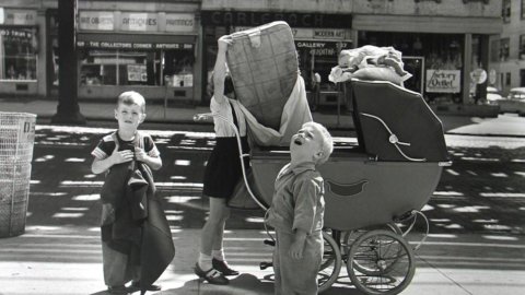 FOTOGRAFIA – La prima mostra in Italia di Vivian Maier, la bambinaia delle famiglie americane