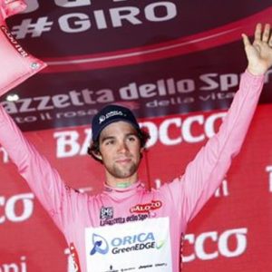 Giro d'Italia: Matthews merayakan, Pozzovivo di rumah sakit