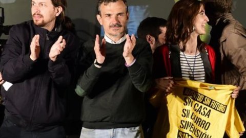 Spagna, elezioni amministrative: crolla il Pp di Rajoy e avanza Podemos