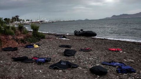 یورپی یونین: اٹلی سے 24 مہاجرین کو دوسرے ممالک میں منتقل کرنا