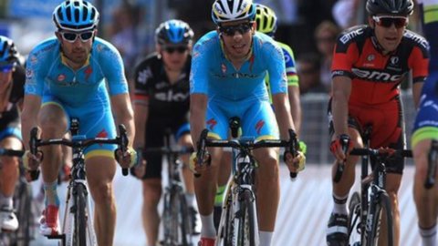 Aru, a splendid encore at Sestrière. Contador falters but the lap is his