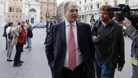 Mafia Capitale: indagato sottosegretario Castiglione (Ncd)