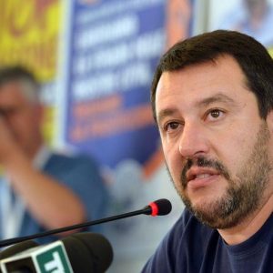 Forza Italia: "Não morreremos como torcedores da Lega". A recomposição da centro-direita é difícil