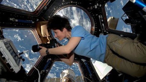 Samantha Cristoforetti telah kembali ke bumi setelah 200 hari mengorbit