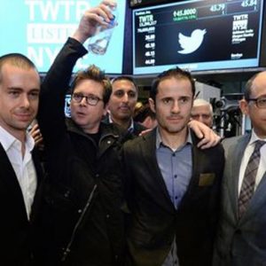 Twitter の CEO、Dick Costolo 氏がグループのリーダーを辞任