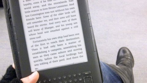 Парадокс электронных книг: проблема кризиса в Kindle, потому что технологии Amazon больше не помогают