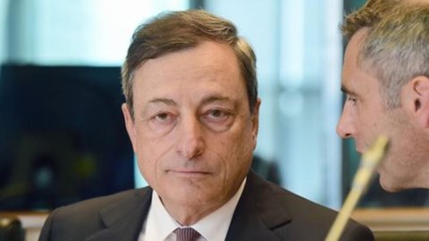 اليونان ، البنك المركزي الأوروبي يترك سقف ELA دون تغيير