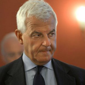 INTERVIEWS DU WEEK-END – Alessandro Profumo : « L'Italie s'est réveillée et retrouve la confiance sur les marchés »