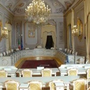 Statali: Consulta boccia blocco contratti, ma non per il passato. Niente tegole sul bilancio