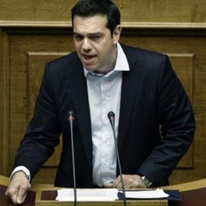 Tsipras sul referendum: “Se vince il Si’ mi dimetto, se vince il No Grecia fuori dall’euro”