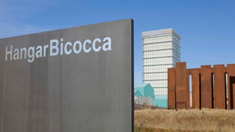 Pirelli HangarBicocca apre gli “Ambienti spaziali” di Lucio Fontana