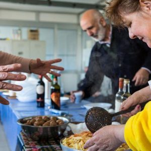 食糧不足: イタリアでは 14 世帯中 100 世帯がバランスの取れた食事をする余裕がありません