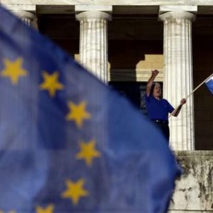 Eurogrupul amână răspunsul către Grecia până miercuri dimineață