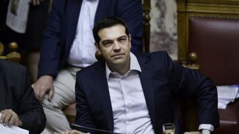 Grecia nu plătește FMI, pungi atârnând de Greferendum