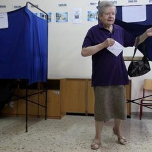 Yunani, referendum: pada exit poll pertama, NO memiliki keuntungan