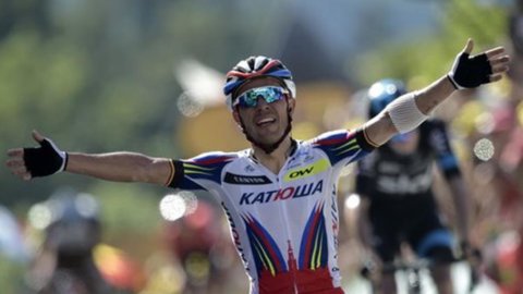 Gira: Rodríguez gana en el Muro, Froome de amarilla