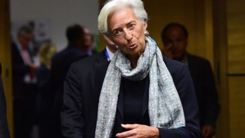 اليونان وصندوق النقد الدولي: "خطر تأثير كبير على إيطاليا"