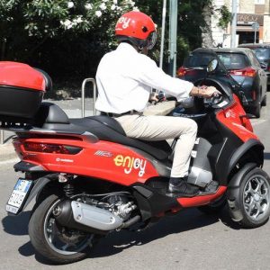 Bucurați-vă de: partajarea scuterelor Piaggio la Roma