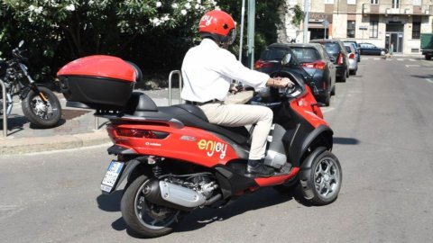 Aproveite: compartilhamento de scooter Piaggio em Roma