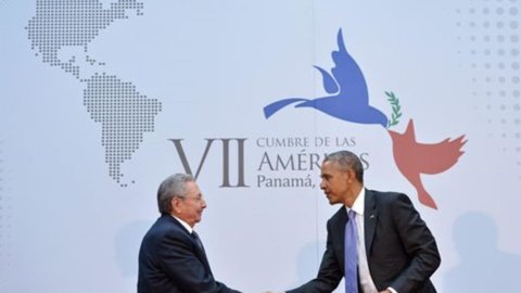 Cuba e Usa, giornata storica: riaperte le ambasciate