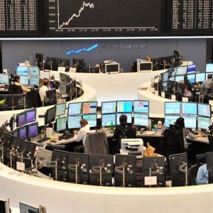 Borse: mercati europei aprono in negativo, Milano -0,2%