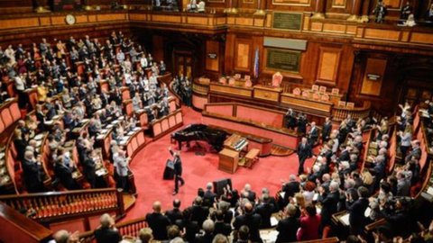 Governo: fiducia alla Camera, oggi in Senato