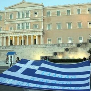 ギリシャ：GDPは上昇するが、ドイツは救済計画を批判