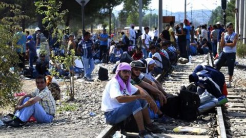 Göç, Avrupa'yı alt üst eden ve politika çağrısı yapan bir çığ