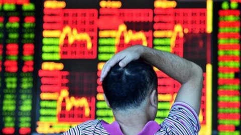 Borse dopo il lunedì nero: Cina ancora in ribasso, ma l’Asia rimbalza