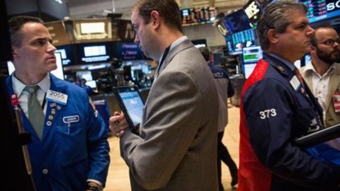 La paura della stretta Fed affossa le Borse