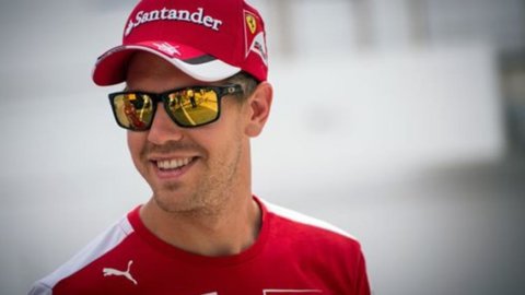 F1: Vettel trionfa in Bahrein, Mercedes seconda e terza