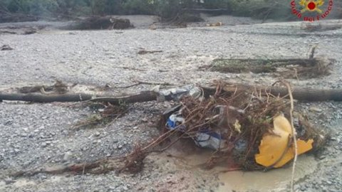 আবহাওয়া: কেন্দ্র-উত্তরে খারাপ আবহাওয়ার সতর্কতা, কিন্তু সপ্তাহে তাপ ফিরে আসে