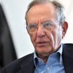 Padoan replica a Juncker: “Il governo non voleva offendere”