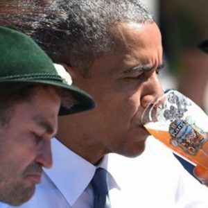 Bier, zur Hochzeit zwischen Bud und Peroni