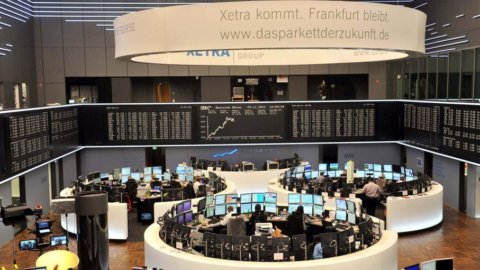 Borse europee: partenza debole nella giornata dei Pil