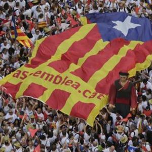 CATALONIA – Para separatis menang: bentrokan dengan Madrid untuk perceraian dari Spanyol dibuka