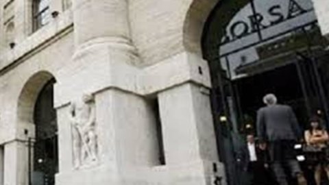 Borsa: Piazza Affari vola (+2,3%) grazie ai titoli bancari