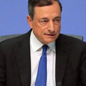Bce, Draghi: “Crescita oltre le stime, ma tassi e Qe invariati”
