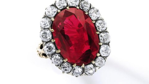 Sotheby's Genève présente 8.48 carats pour un superbe bijou