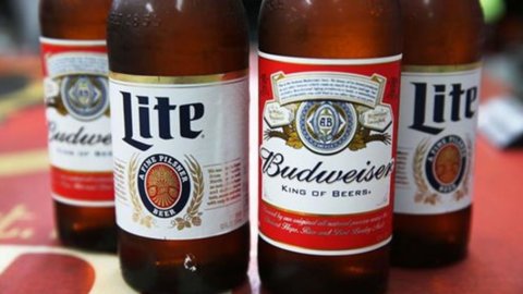 يذهب بيروني إلى البلجيكيين: قبل Sabmiller عرض Inbev ، ولد عملاق