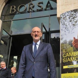 Poste Italiane dobra lucro, dividendo de 34 centavos