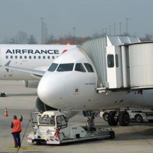 Air France, Valls: plano de redundância pode ser evitado